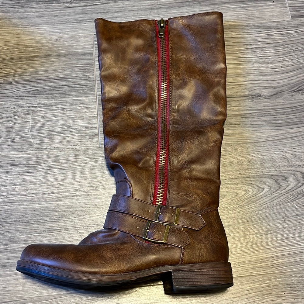 Riding boot style dress boots from Kohl’s. Size 8.5.